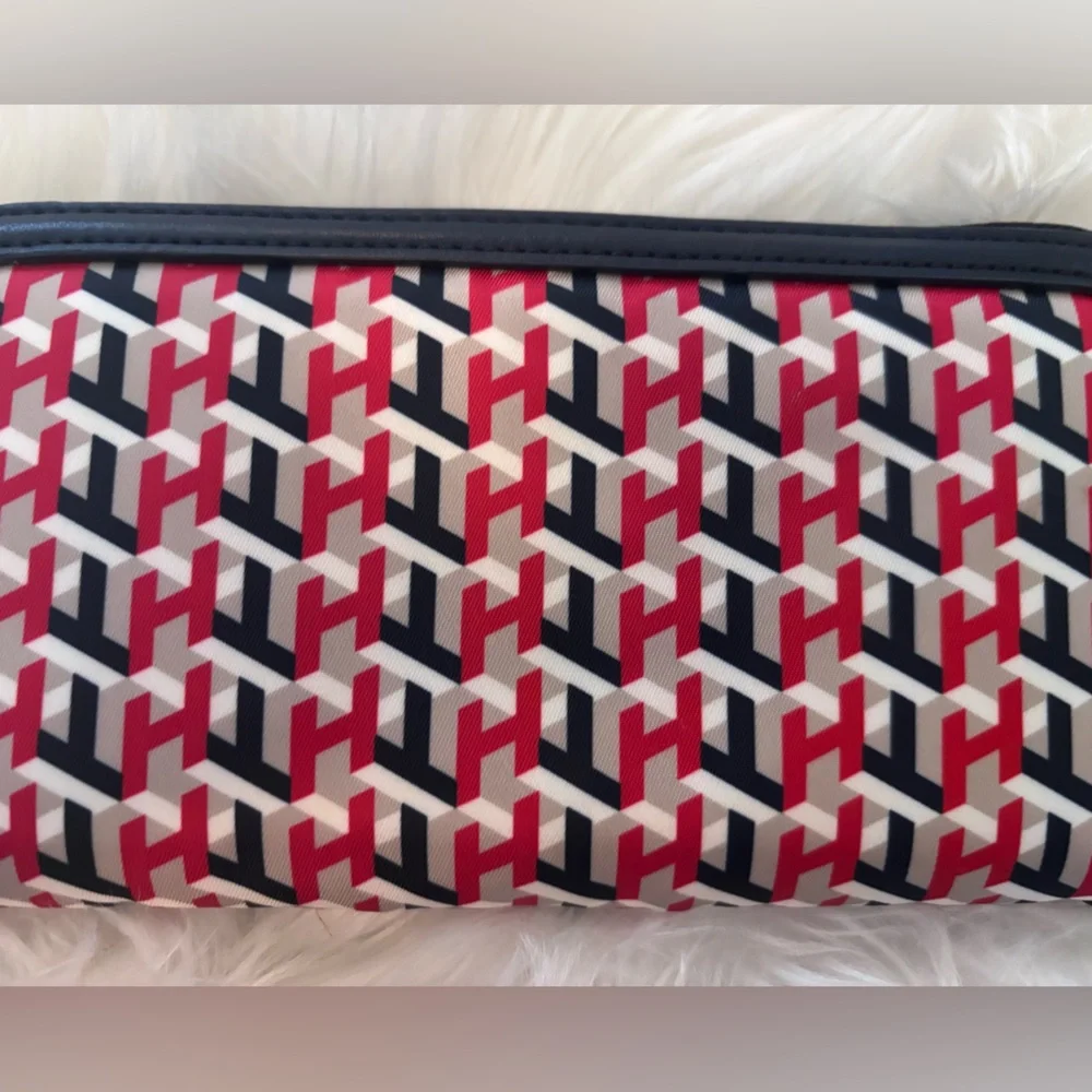 Tommy Hilfiger Julia Cube Print Nylon Red and Navy Patterned Wallet EUC